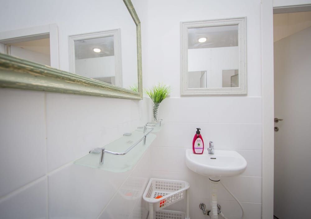 undefined Butik Hostel TLV 8