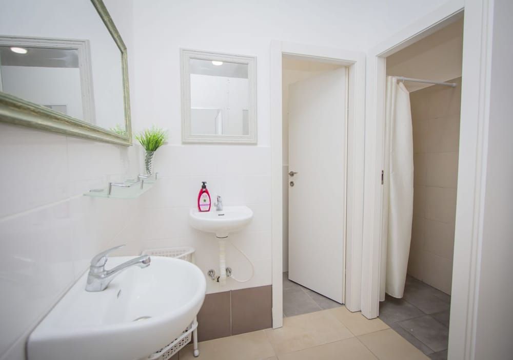 undefined Butik Hostel TLV 7