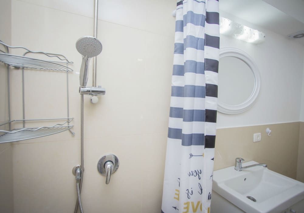 undefined Butik Hostel TLV 9