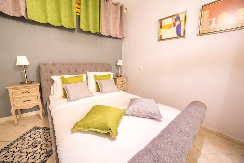 undefined JI Rothschild Tel Aviv 3