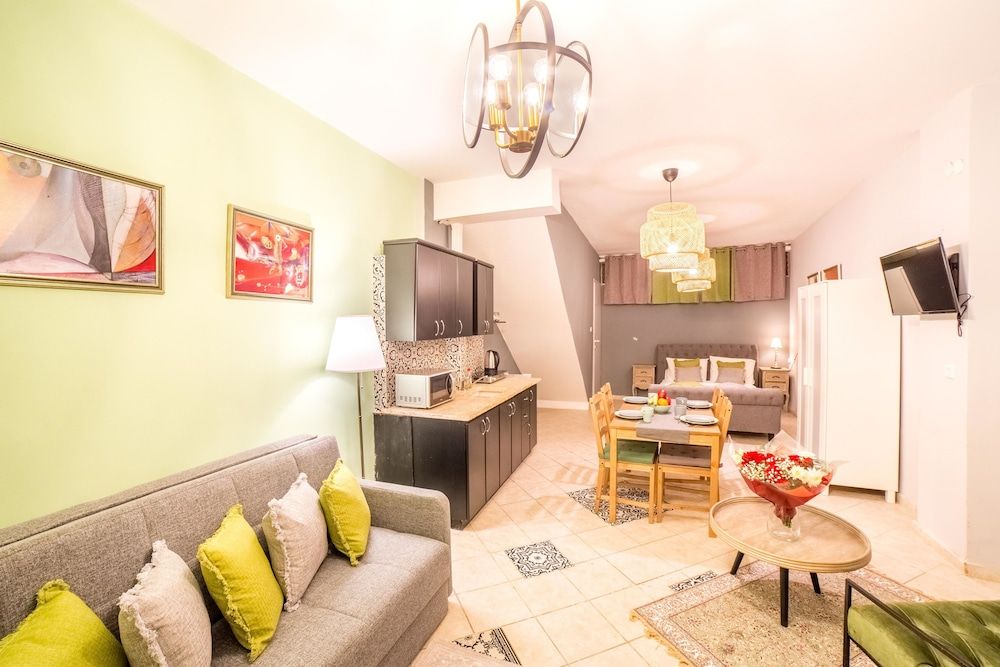 undefined JI Rothschild Tel Aviv 8