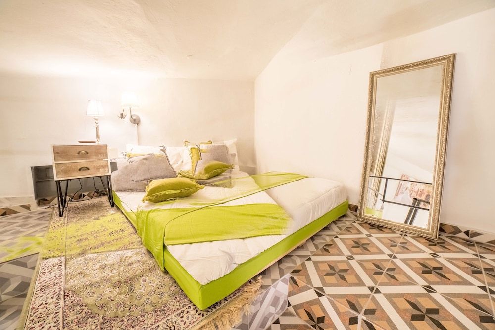 undefined JI Rothschild Tel Aviv 2