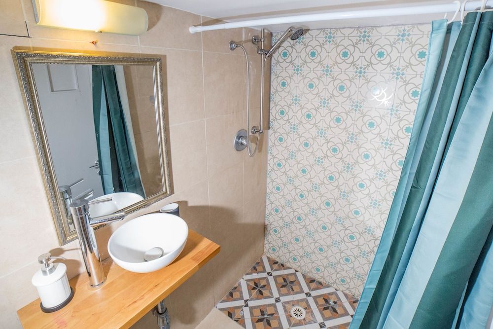 JI Rothschild Tel Aviv Gallery Room, 1 Bedroom 2