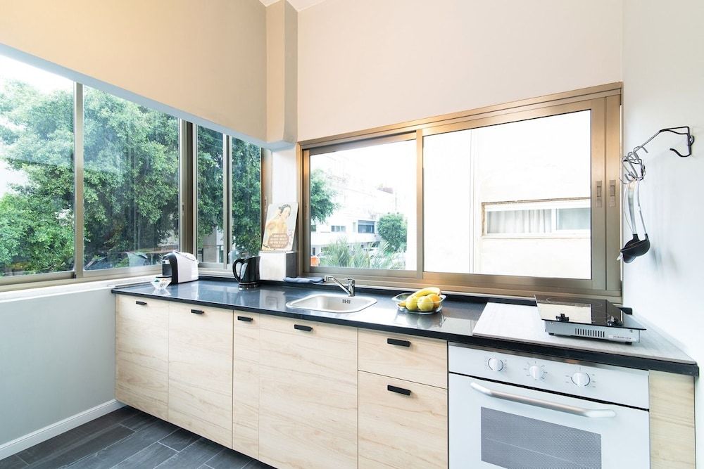 Talnet Apartment Luxury Apartment, 1 Queen Bed, City View 10