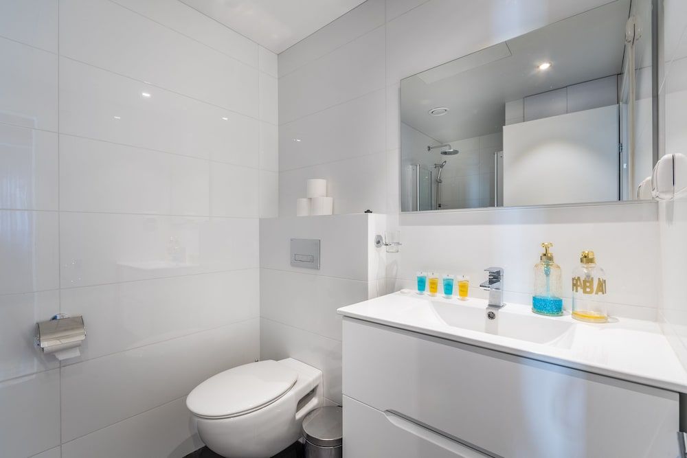 Front of Beach - Trumpeldor Street Deluxe Apartment, Multiple Beds, Non Smoking, Sea View 21