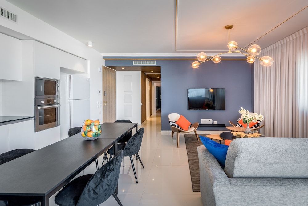 Front of Beach - Trumpeldor Street Deluxe Apartment, Multiple Beds, Non Smoking, Sea View 12