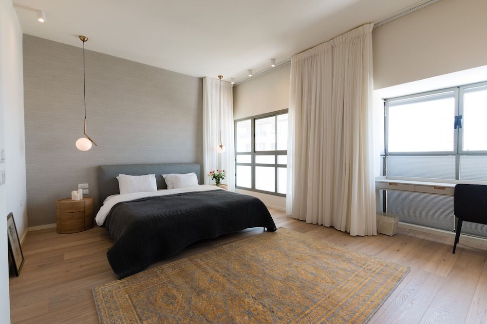 Live like Royalty in TLV DLX 2 Floor Apt Apartment, 4 Bedrooms 7