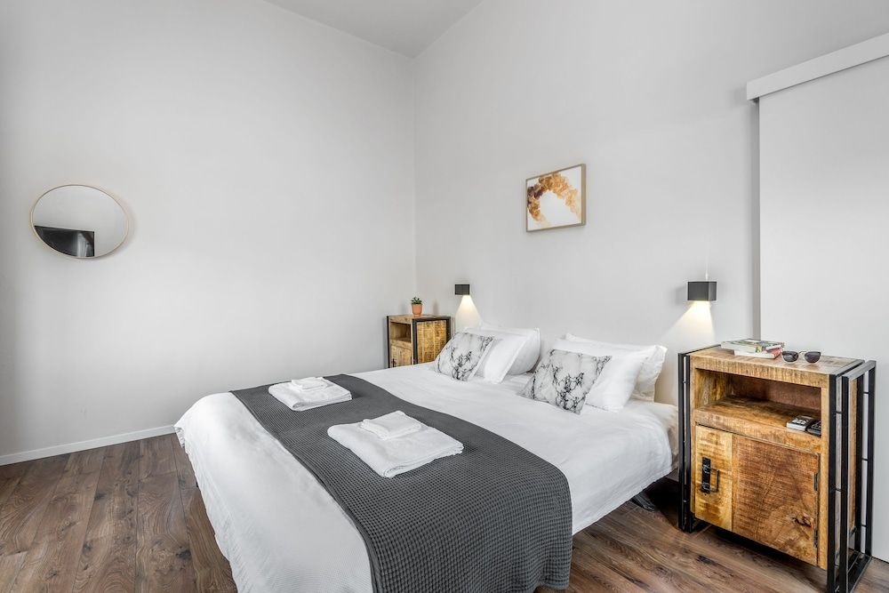 undefined Carmel Star 8