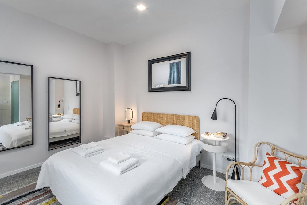 Carmel Star Studio (Earth) 2