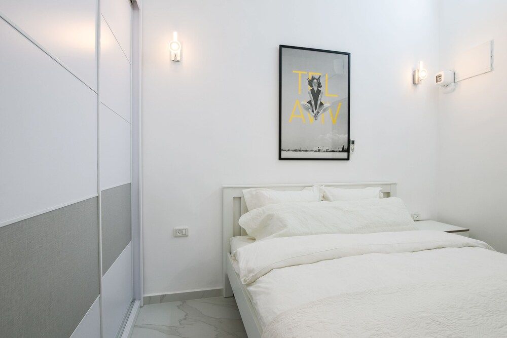 undefined 1 BR with Patio in City Center by FeelHome 5