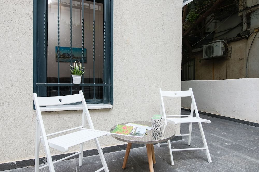 1 BR with Patio in City Center by FeelHome City Apartment, Garden View 13