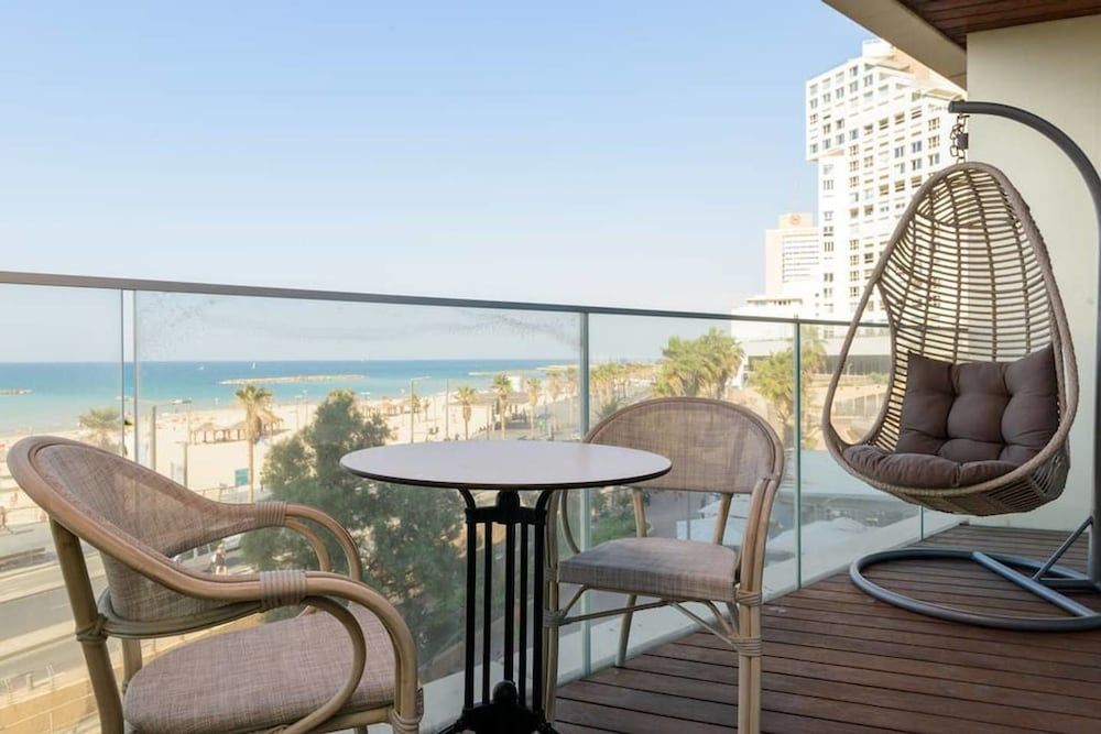 Luxury 2BR on the water by HolyGuest Deluxe Apartment 14