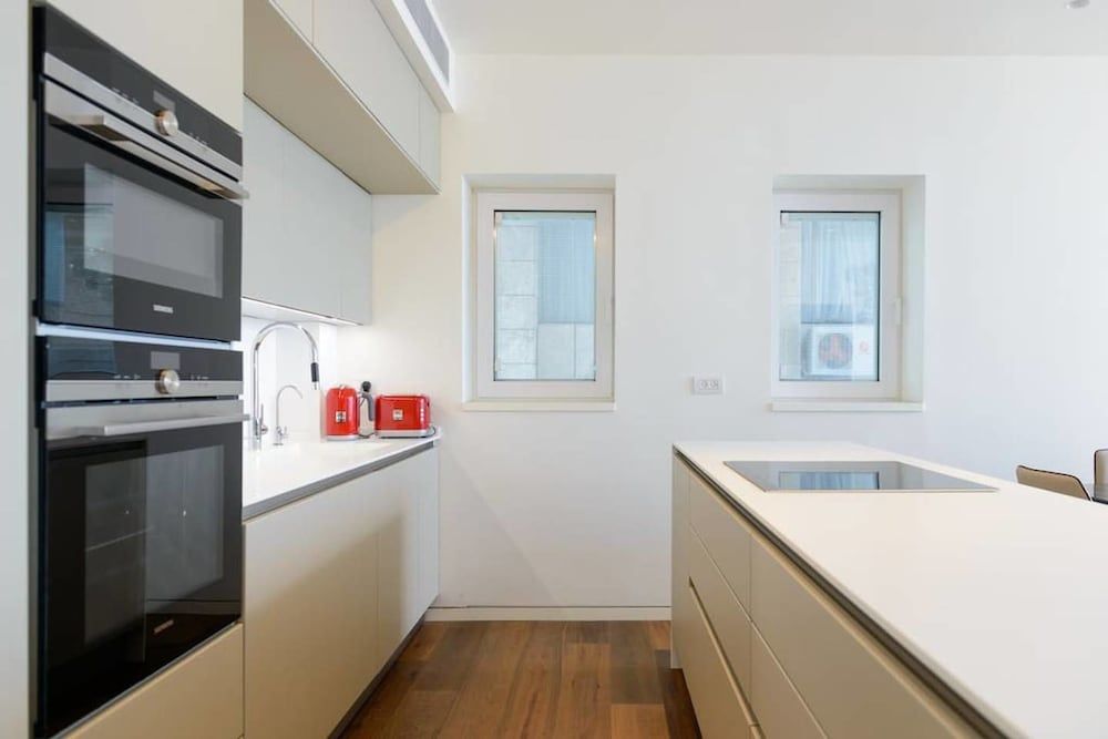 undefined Luxury 2BR on the water by HolyGuest 8