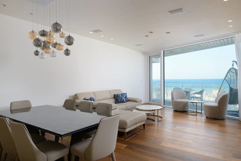 undefined Luxury 2BR on the water by HolyGuest 7