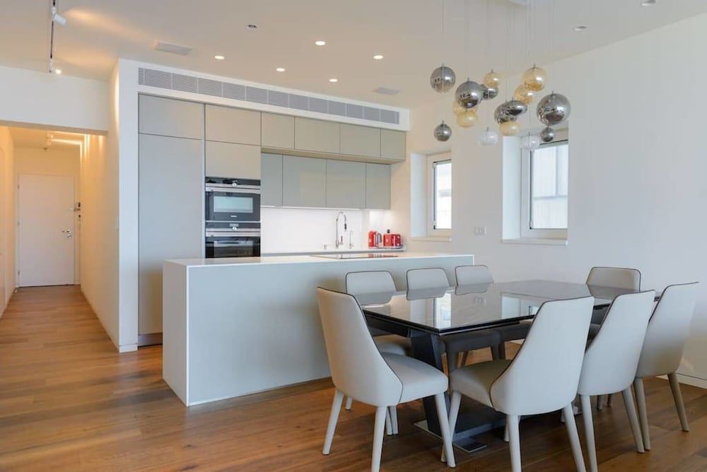 undefined Luxury 2BR on the water by HolyGuest 10