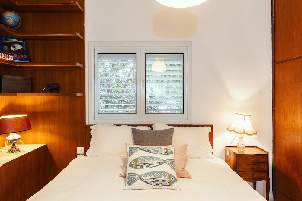 undefined Byron 7 Mike 8