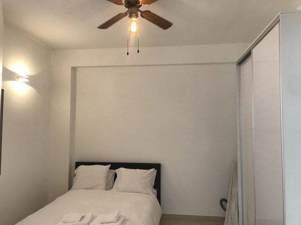 undefined 2 Bedroom Apartment with Hot Tub Facing Bograshov Beach