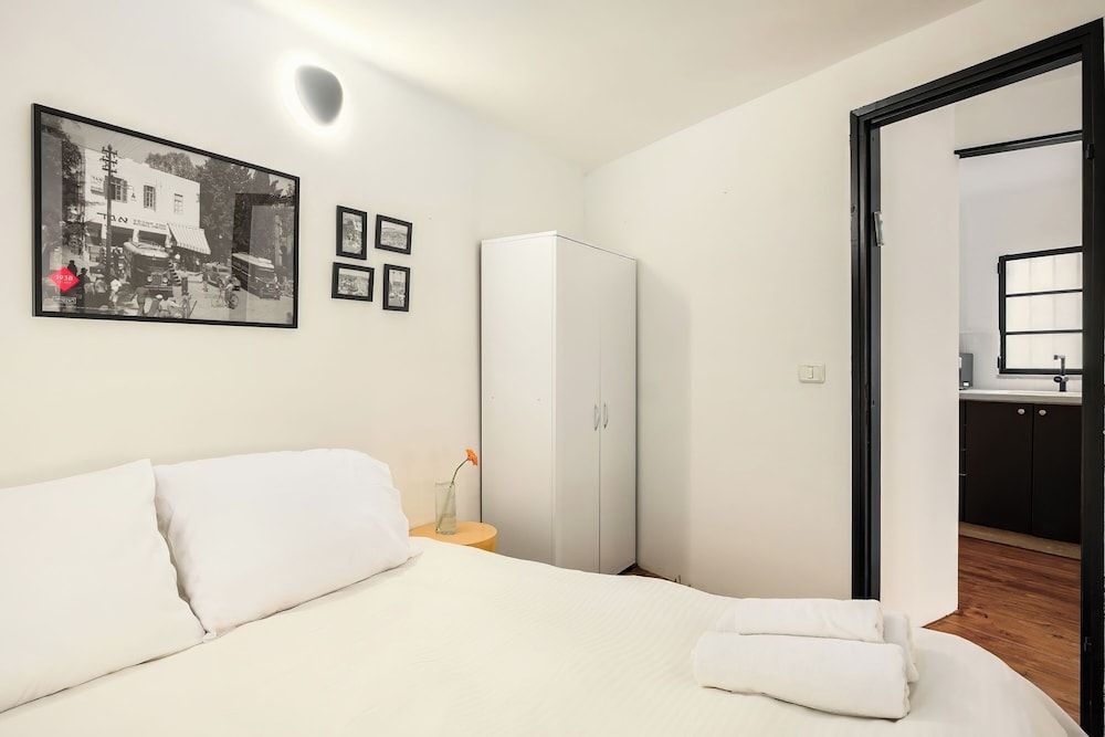 undefined Modern-Rustic Haven in the City by Sea N Rent 3