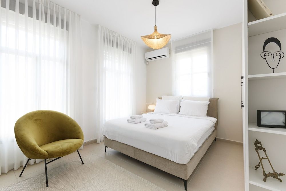 AirTLV Deluxe Jaffa Apartments Grand Duplex, Patio 6