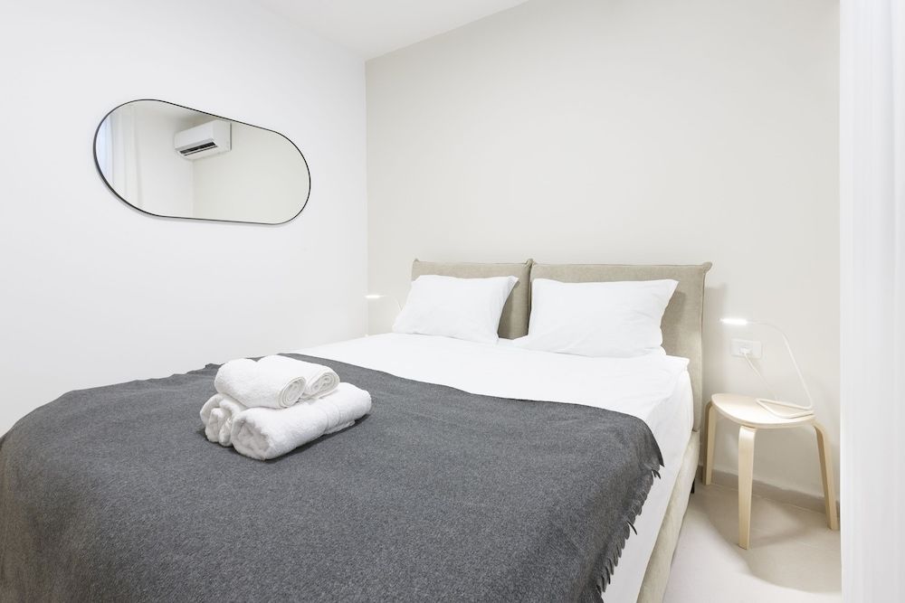 AirTLV Deluxe Jaffa Apartments Grand Duplex, Patio 3