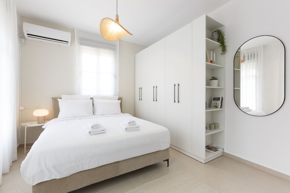 AirTLV Deluxe Jaffa Apartments Grand Duplex, Patio 5