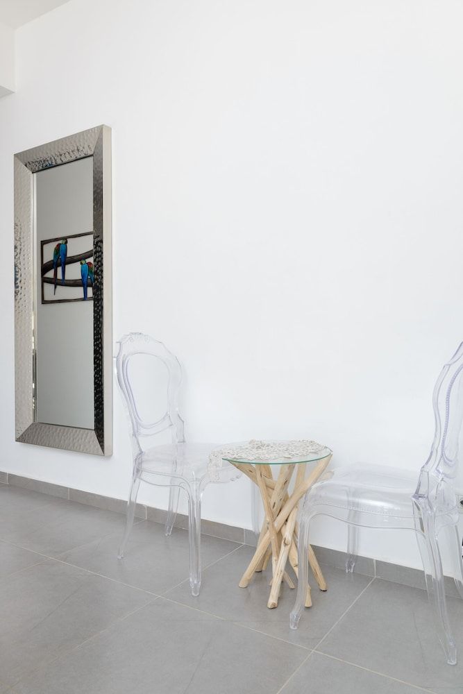 Spacious Modern Apt 1 Step To Beach Classic Apartment, 2 Bedrooms 14