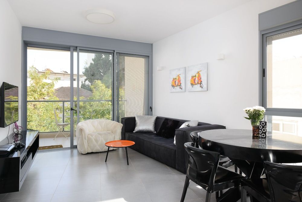 Spacious Modern Apt 1 Step To Beach Classic Apartment, 2 Bedrooms 13