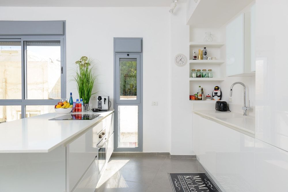 Spacious Modern Apt 1 Step To Beach Classic Apartment, 2 Bedrooms 10