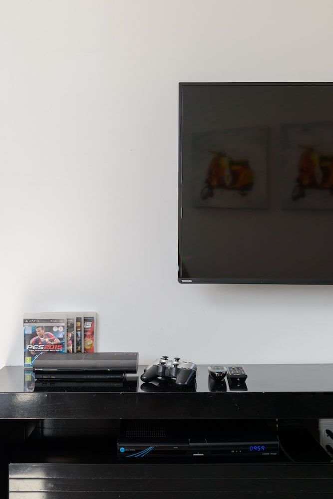 Spacious Modern Apt 1 Step To Beach Classic Apartment, 2 Bedrooms 23