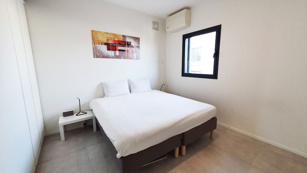 New Apartment Near the Beach With Parking TL53 Apartment (1 Bedroom)