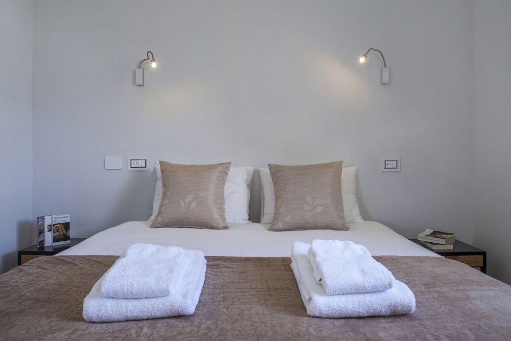 Duplex Penthouse by Rothschild Pkg TL54 Apartment (2 Bedrooms) 3