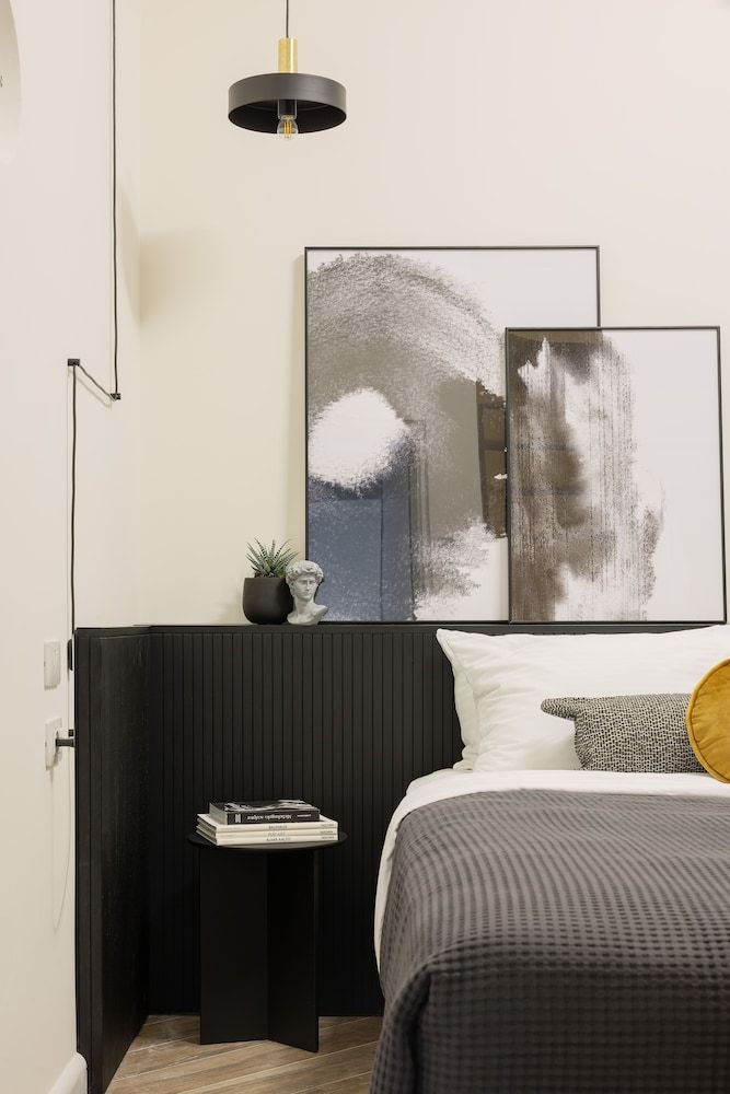 undefined Mr. Louis - By TLV2GO 10