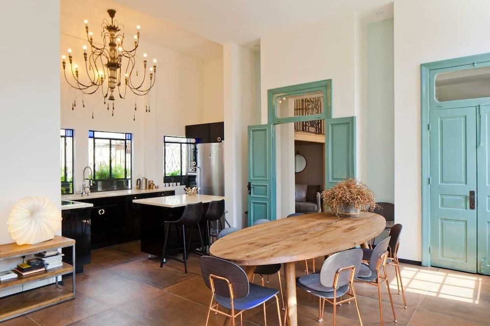 Designed Jaffa Haven with Rooftop by Sea N' Rent Apartment, 1 Double Bed 2