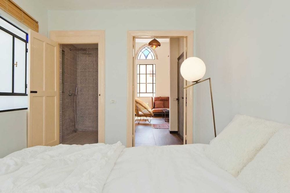 undefined Designed Jaffa Haven with Rooftop by Sea N' Rent 4