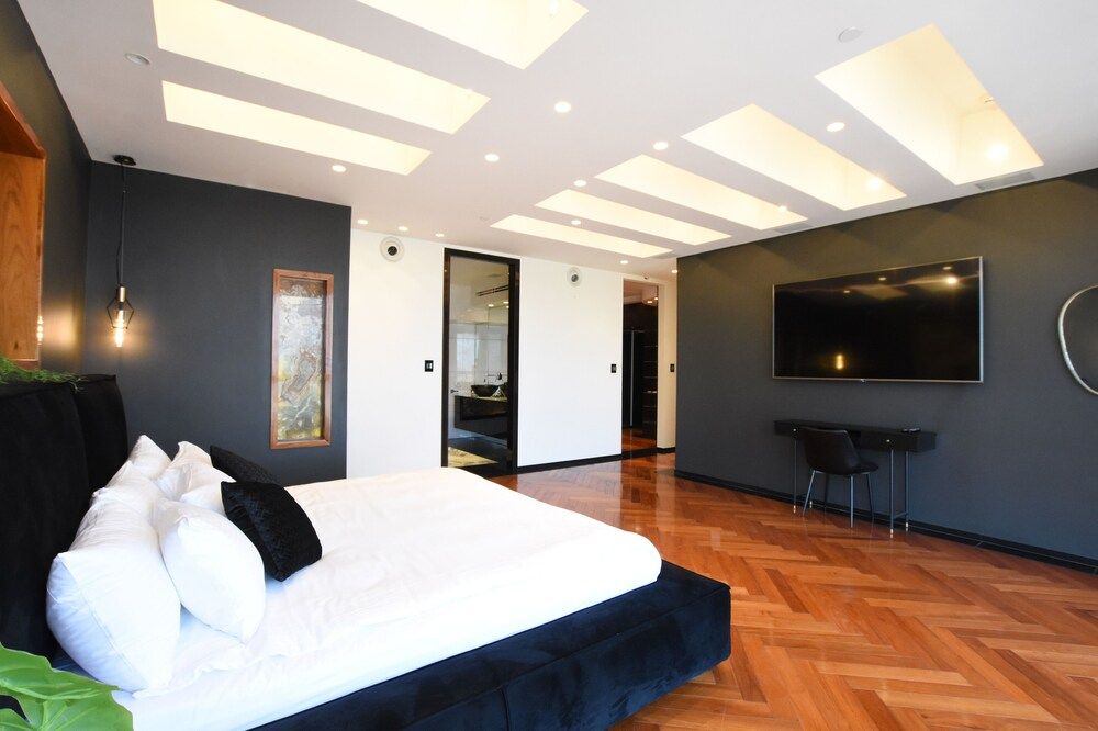 undefined Tower Sea View Luxury 32 Floor Apartment 2