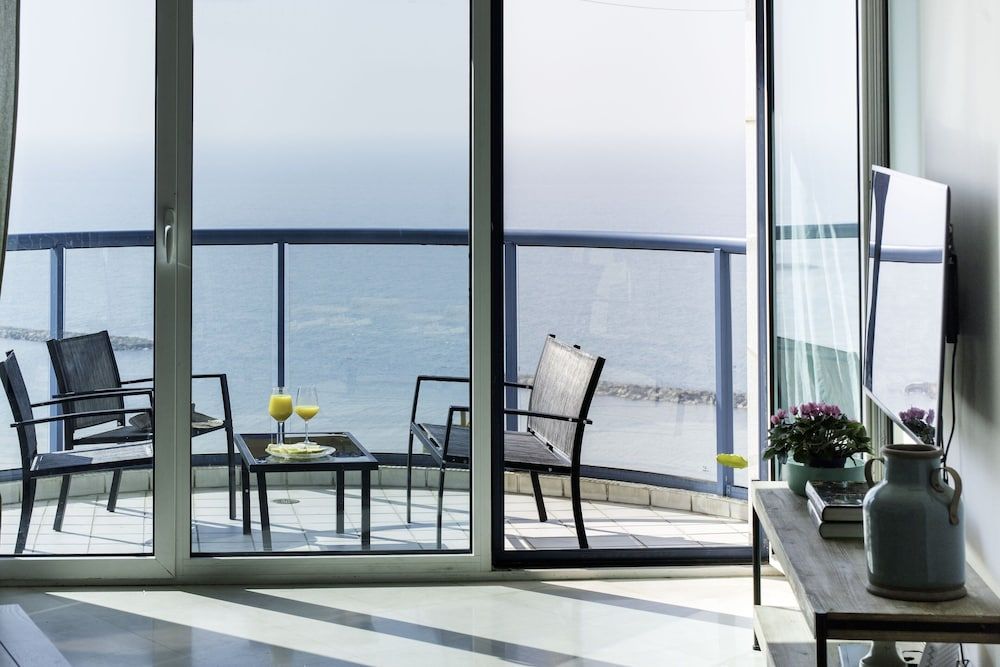 Luxurious 90sqm 2BR Beach Front Apartment, 2 Bedrooms, Beachfront 18