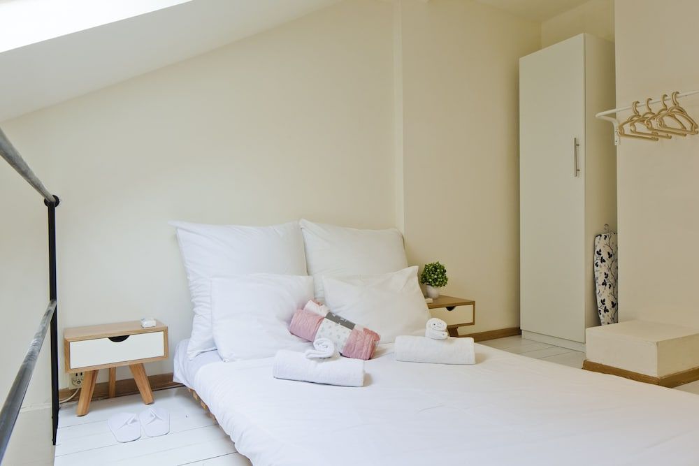 undefined Stylish flat at Rothschild boulevard 3