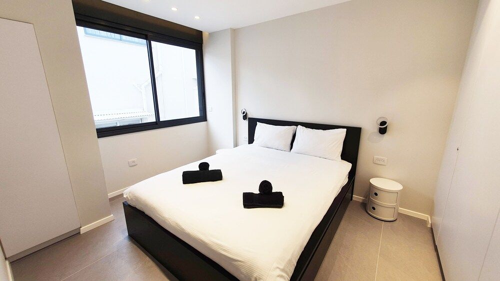 undefined New 3 Bedroom Huge Roof Top 3 min Beach TL57 5