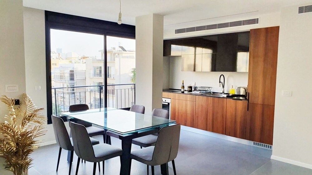 undefined New 3 Bedroom Huge Roof Top 3 min Beach TL57 9