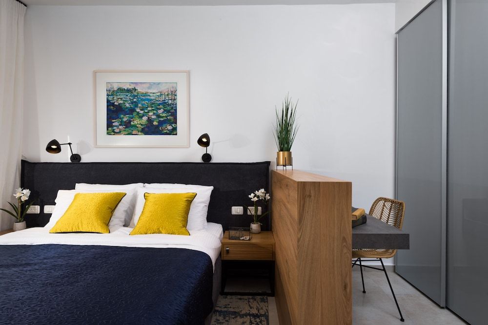 undefined Contemporary & Texture-Rich Hideaway 7