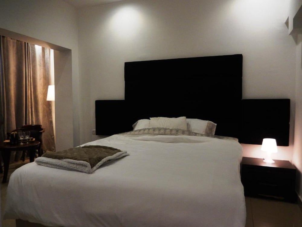 undefined Gorgeous Studio On Hilton Beach