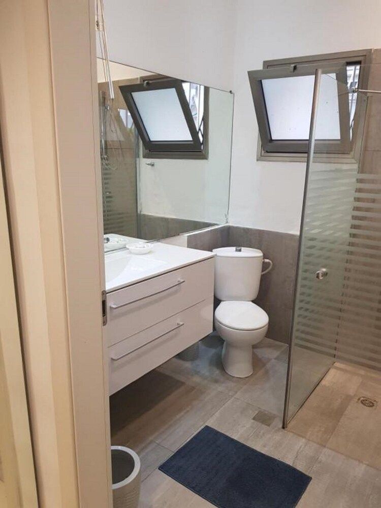 undefined Gorgeous Studio On Hilton Beach 8