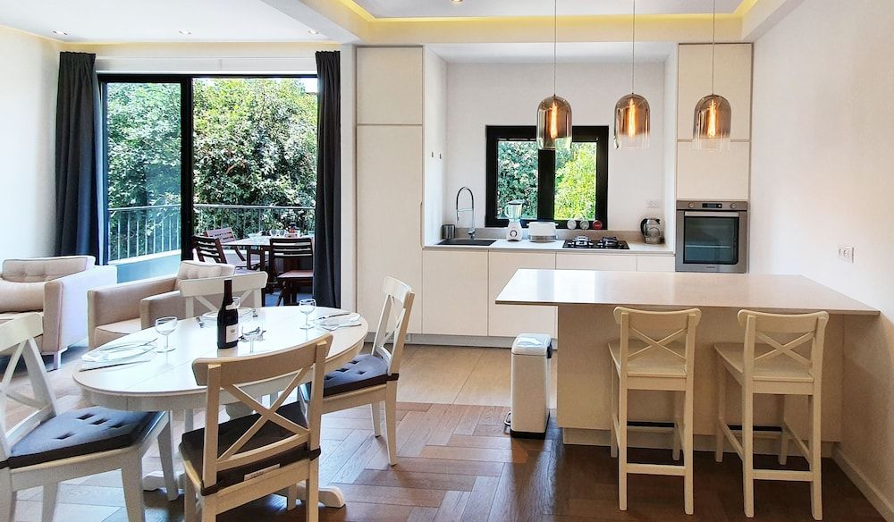 undefined Brand New 2 Bedrooms Near the Beach TL55 6