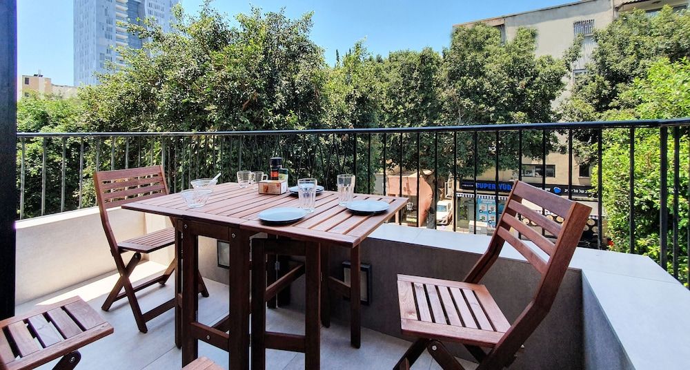 undefined Brand New 2 Bedrooms Near the Beach TL55 7