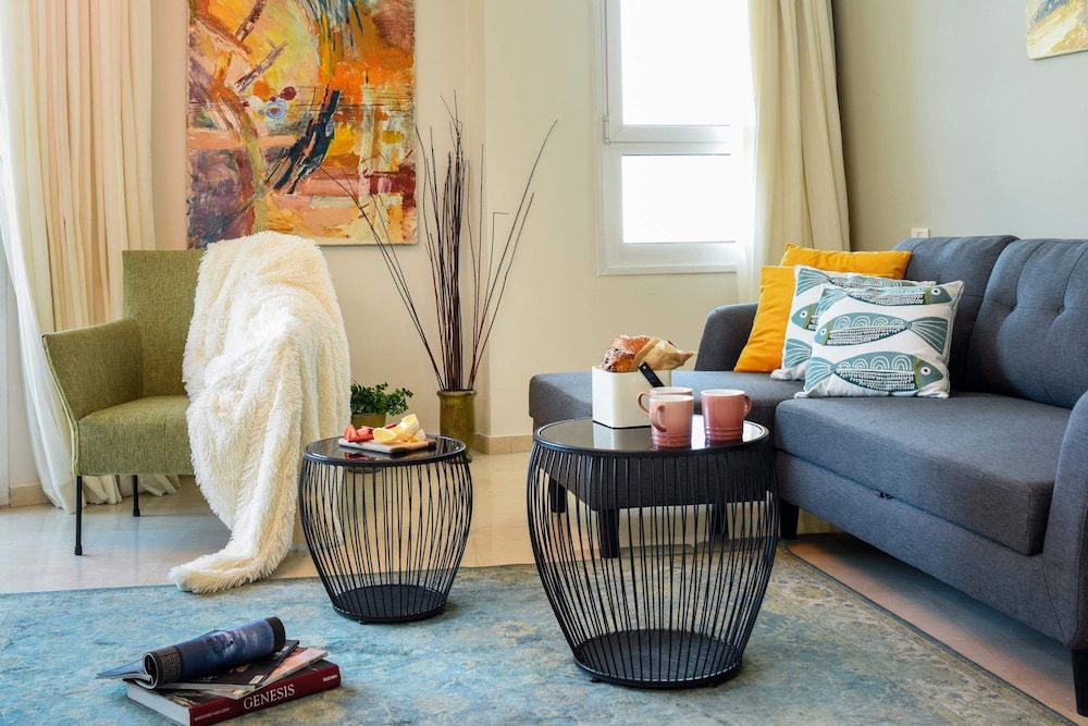 Beautiful w Balcony & Panoramic Sea View Apartment, Non Smoking, Pool Access 10