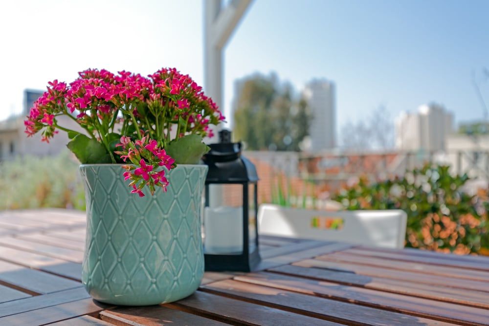 undefined Neve Tzedek Megic - Hugh garden Terrace 2