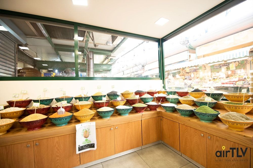 undefined AirTLV Hatikva Apartments 2