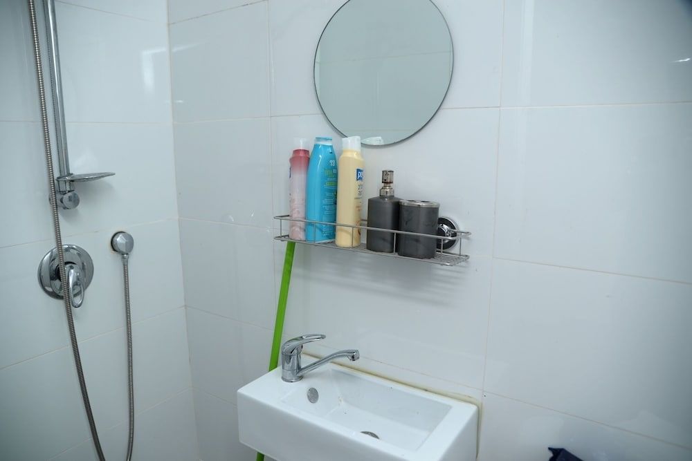 Stylish apt next to bograshov City Apartment, 1 Double Bed, Ground Floor 7