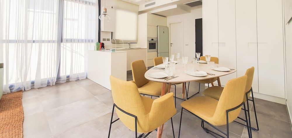 undefined Charming 2 Bdr Apt Terrace Gordon TL61 7