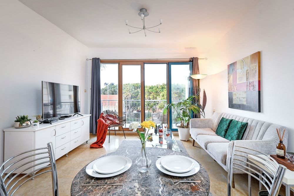 undefined Deluxe 2BD Jaffa Dreams W Pool & Parking 9